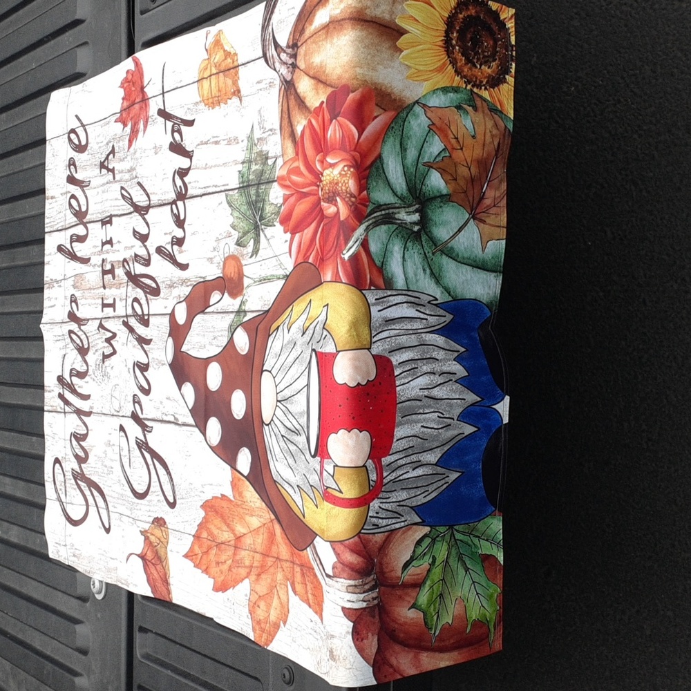 28 x 40 inch large garden flag NIP